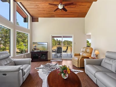 Luxury estate at 1649 Charlton Road, Victoria, BC — photo 9