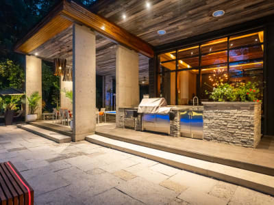 Luxury estate at 123 Kenollie Avenue, Mississauga, ON — photo 3