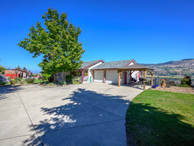 Luxury estate at 7199 Bremmer Road, Vernon, BC — photo 4
