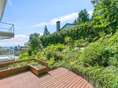 Luxury estate at 530 Craigmohr Drive, West Vancouver, BC — photo 25