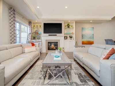 Luxury estate at 19 Lake Street unit 18, Grimsby, ON — photo 19