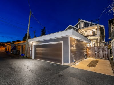 Luxury estate at 3262 West 1st Avenue, Vancouver, BC — photo 3