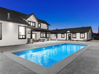 Luxury estate at 19890 16 Avenue, Langley Township, BC — photo 2
