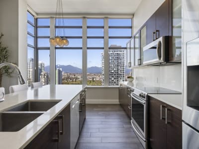 Luxury estate at 2355 Madison Avenue, Burnaby, BC — photo 8
