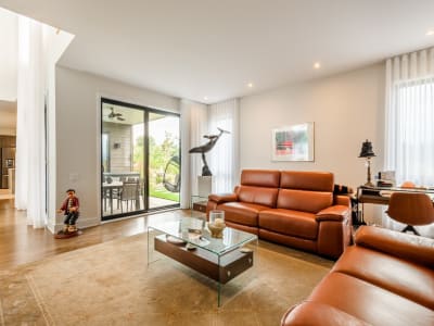 Luxury estate at 318 Rue Narbonne, Sainte-Julie, QC — photo 9