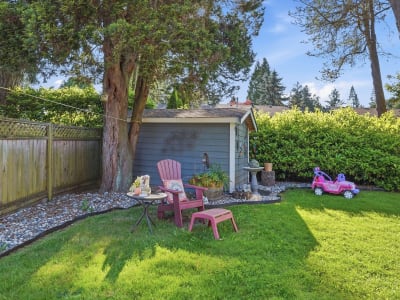 Luxury estate at 1425 129 Street, Surrey, BC — photo 15