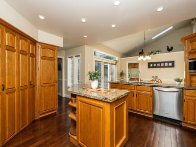 Luxury estate at 408 Riverview Crescent, Coquitlam, BC — photo 5