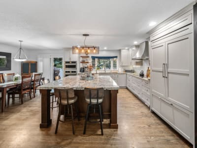 Luxury estate at 5011 Viceroy Drive Northwest, Calgary, AB — photo 4