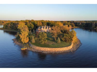 Luxury estate at 290 Chemin Senneville, Senneville, QC — photo 1