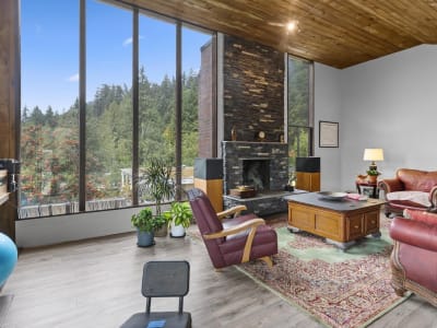 Luxury estate at 115 Isleview Place, Lions Bay, BC — photo 5