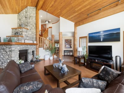 Luxury estate at 1474 Vernon Drive, Gibsons, BC — photo 18