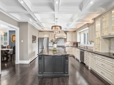 Luxury estate at 14 Delbrook Court, Hamilton, ON — photo 25