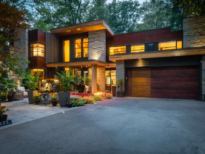 Luxury estate at 123 Kenollie Avenue, Mississauga, ON — photo 1