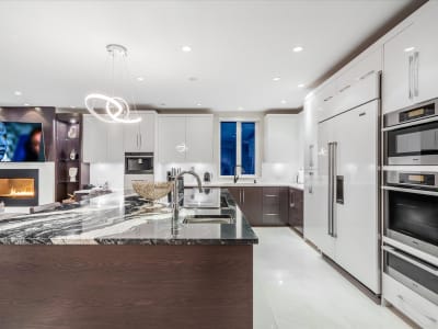 Luxury estate at 1130 Eyremount Drive, West Vancouver — photo 15