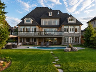 Luxury estate at 39 Plunkett Court, Barrie, ON — photo 10
