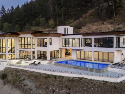 Luxury estate at 120 Sunset Boulevard, Vernon, BC — photo 2
