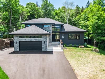 Luxury estate at 260 Ch. des Epinettes Piedmont, Laurentides — photo 1