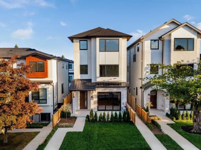 Luxury estate at 3 6682 Napier Street, Burnaby, BC — photo 1
