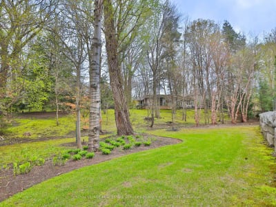 Luxury estate at 1102 Crestview Street, Oakville, ON — photo 37
