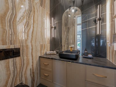 Luxury estate at 15401 78 Avenue, Surrey, BC — photo 11