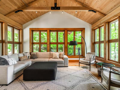 Luxury estate at 10 Rue du Mont-Aki, Bromont — photo 9