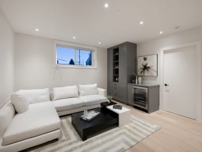 Luxury estate at 838 East 14th Street, North Vancouver, BC — photo 4