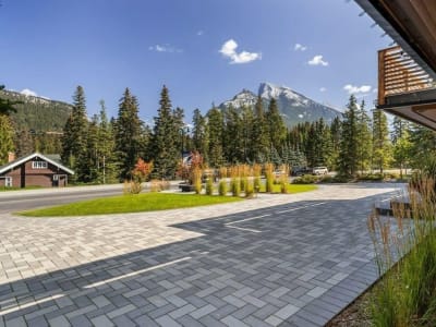 Luxury estate at 115 Spray Avenue, Banff, AB — photo 3