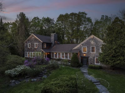 Luxury estate at 138 Rue Pattee, Magog, QC — photo 1