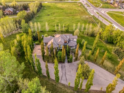 Luxury estate at 40 Blueridge Bay, Calgary, AB — photo 3