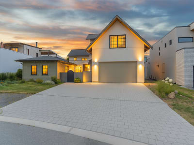 Luxury estate at 886 Lighthouse landing, Summerland, BC — photo 2