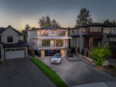 Luxury estate at 15401 78 Avenue, Surrey, BC — photo 2