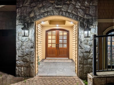 Luxury estate at 2336 Kadlec Court, West Vancouver, BC — photo 4