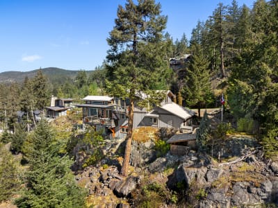 Luxury estate at 9987 Welcome Wynd, Halfmoon Bay, BC — photo 6