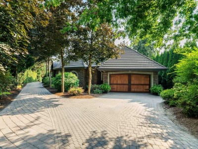 Luxury estate at 18638 54A Avenue, Surrey, BC — photo 2