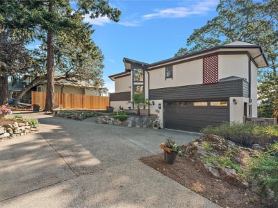 Luxury estate at 4101 Mariposa Heights, Victoria, BC — photo 4
