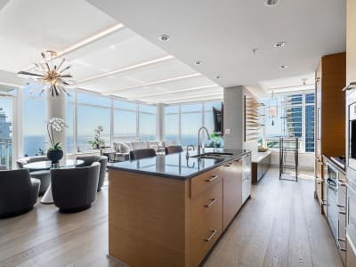 Luxury estate at 15152 Russell Avenue, White Rock, BC — photo 3