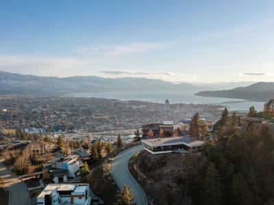 Luxury estate at 1190 Stoneypointe Court, Kelowna, BC — photo 4