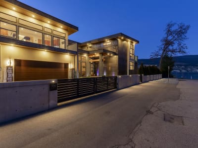 Luxury estate at 704 Stonor Street, Summerland, BC — photo 2