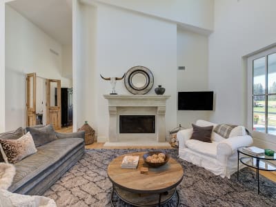 Luxury estate at 4510 Stewart Road East, Kelowna, BC — photo 10