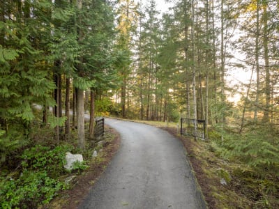 Luxury estate at 10339 Sunshine Coast Highway, Halfmoon Bay, BC — photo 6