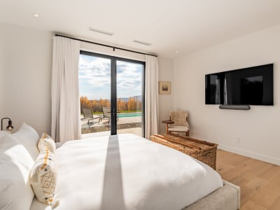 Luxury estate at 311 Chemin Allard, Fulford, QC — photo 12