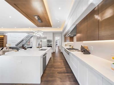 Luxury estate at 93 Tamworth Road, Toronto — photo 4