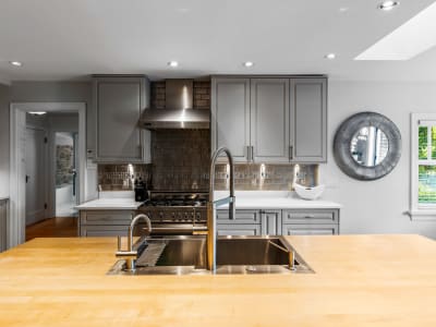 Luxury estate at 2741 Dufferin Avenue, Victoria, BC — photo 30