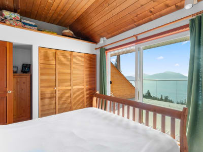 Luxury estate at 270 Mountain Drive, Lions Bay, BC — photo 14