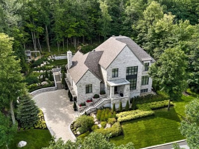 Luxury estate at 528 Rue du Sommet, Mont Saint-Hilaire — photo 27