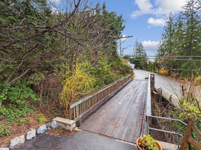 Luxury estate at 325 Bayview Road, Lions Bay, BC — photo 43