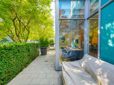 Luxury estate at 403 Beach Crescent, Vancouver, BC — photo 16
