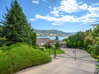 Luxury estate at 7994 Tronson Road, Vernon, BC — photo 1