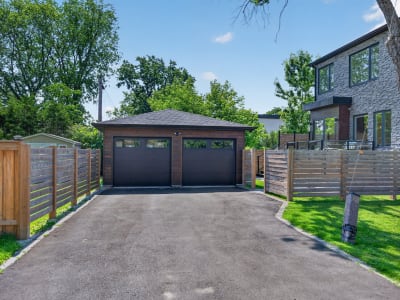 Luxury estate at 1047 Meredith Avenue, Mississauga, ON — photo 2