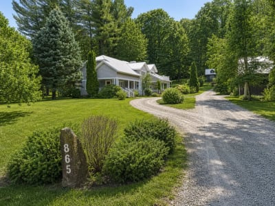 Luxury estate at 865 Rang de la Montagne, Saint-Paul-d'Abbotsford, QC — photo 2